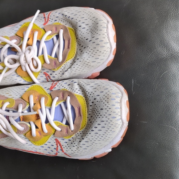 Nike React Dimsix Athletic Shoes - Picture 3 of 8